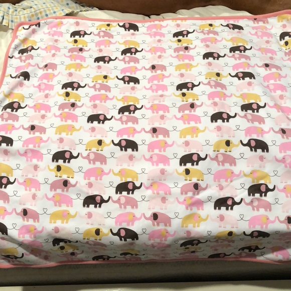 Magnificent Baby Other - Magnificent baby reversible blanket 29x29 NWOT